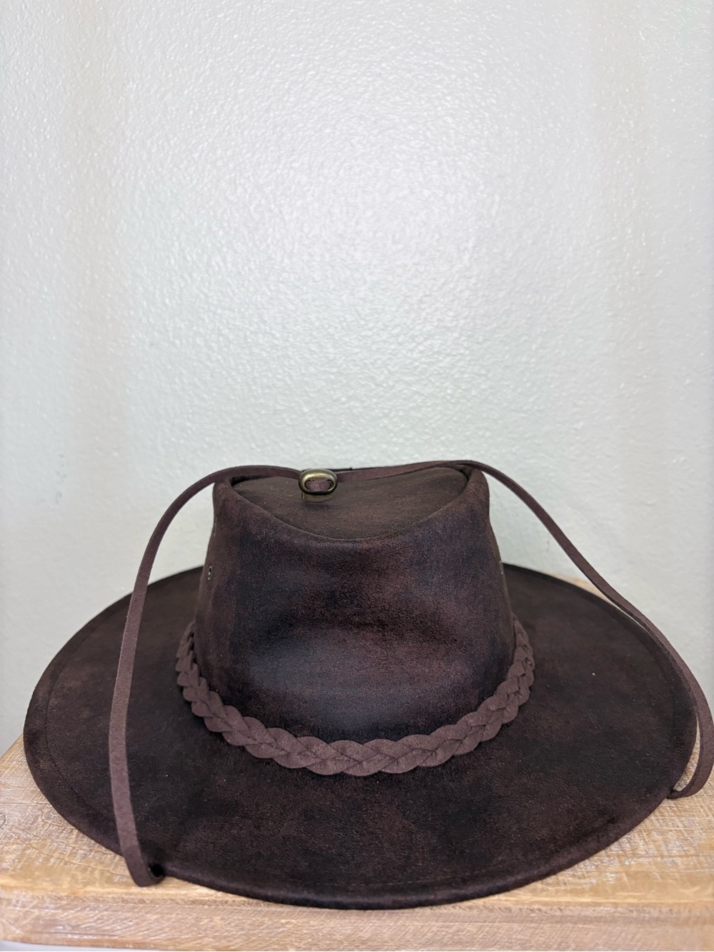 NWT Henschel Hat Co Brown Suede Leather Braided Band Outback Cowboy Hat Size M